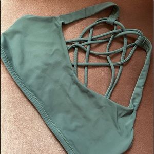 Free to be wild Sz8 lululemon